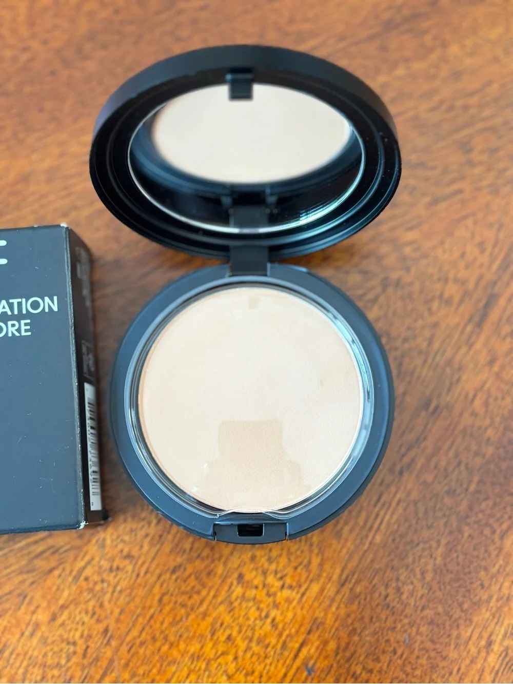 MAC Studio Fix Powder Plus Foundation NC27